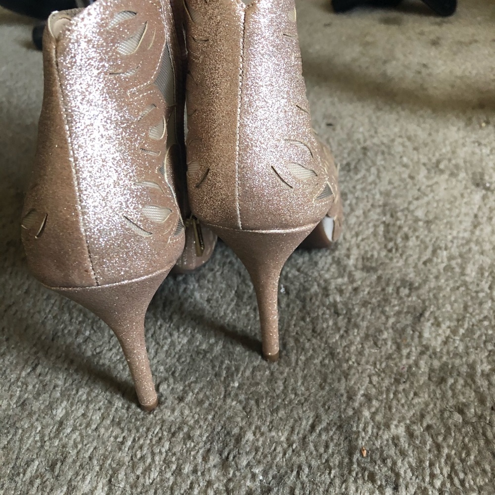 High heels - Picture 4 of 5